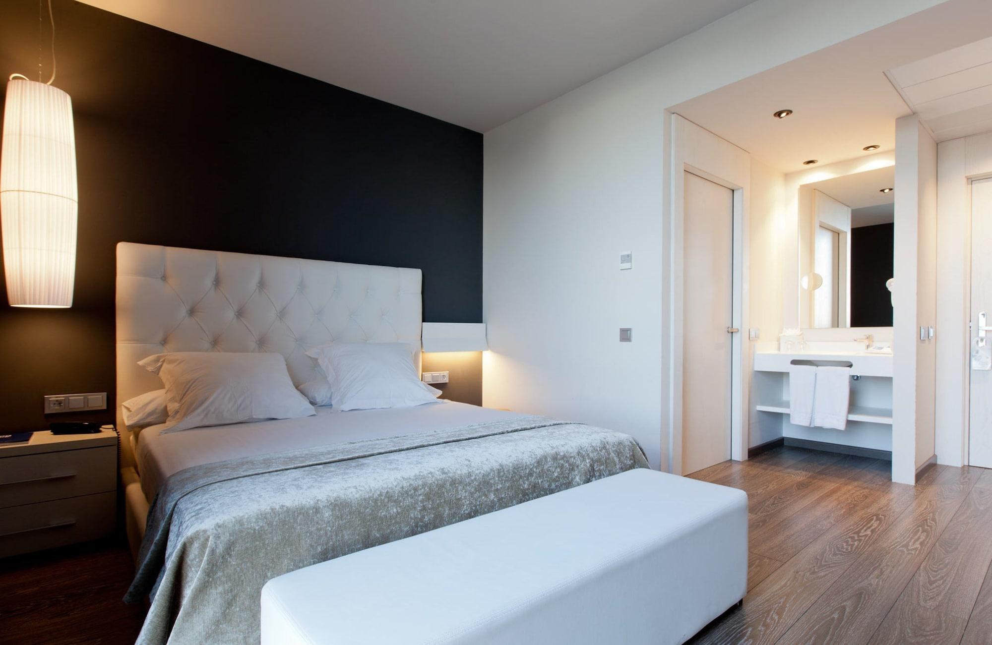 Hotel SB Plaza Europa L'Hospitalet de Llobregat Esterno foto