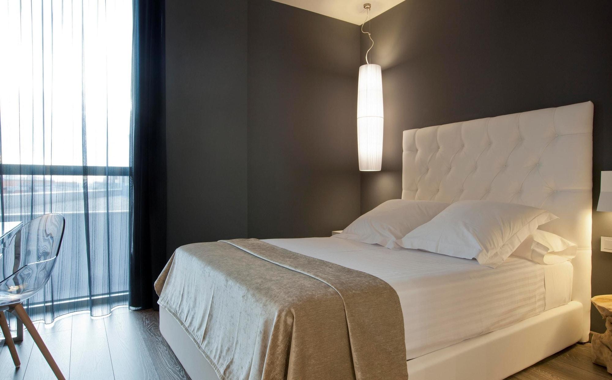 Hotel SB Plaza Europa L'Hospitalet de Llobregat Esterno foto
