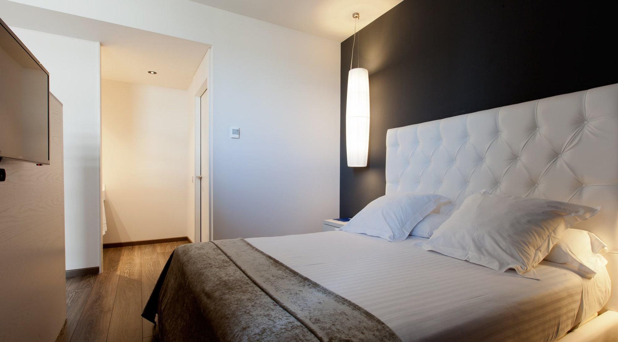 Hotel SB Plaza Europa L'Hospitalet de Llobregat Esterno foto