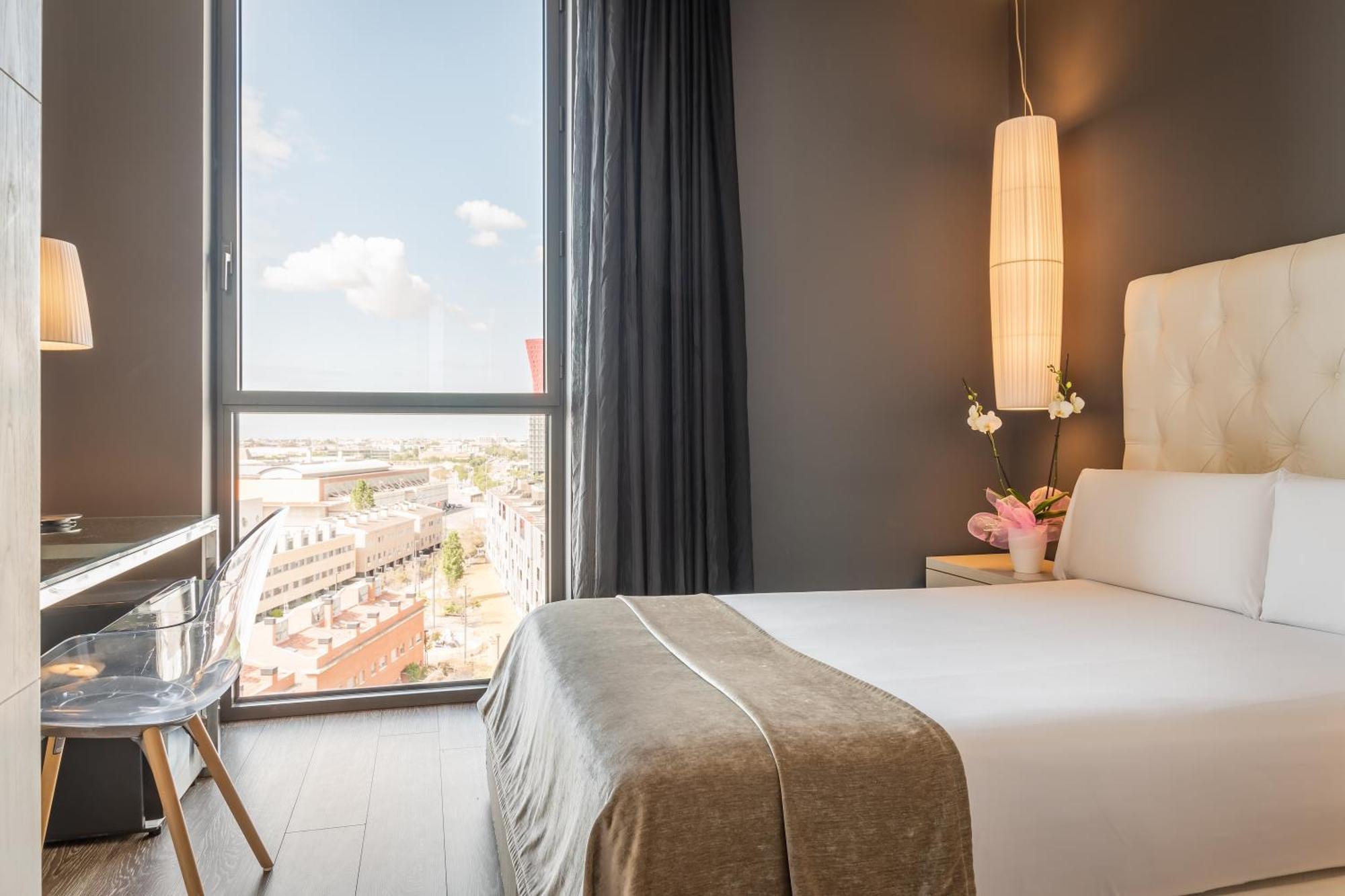 Hotel SB Plaza Europa L'Hospitalet de Llobregat Esterno foto