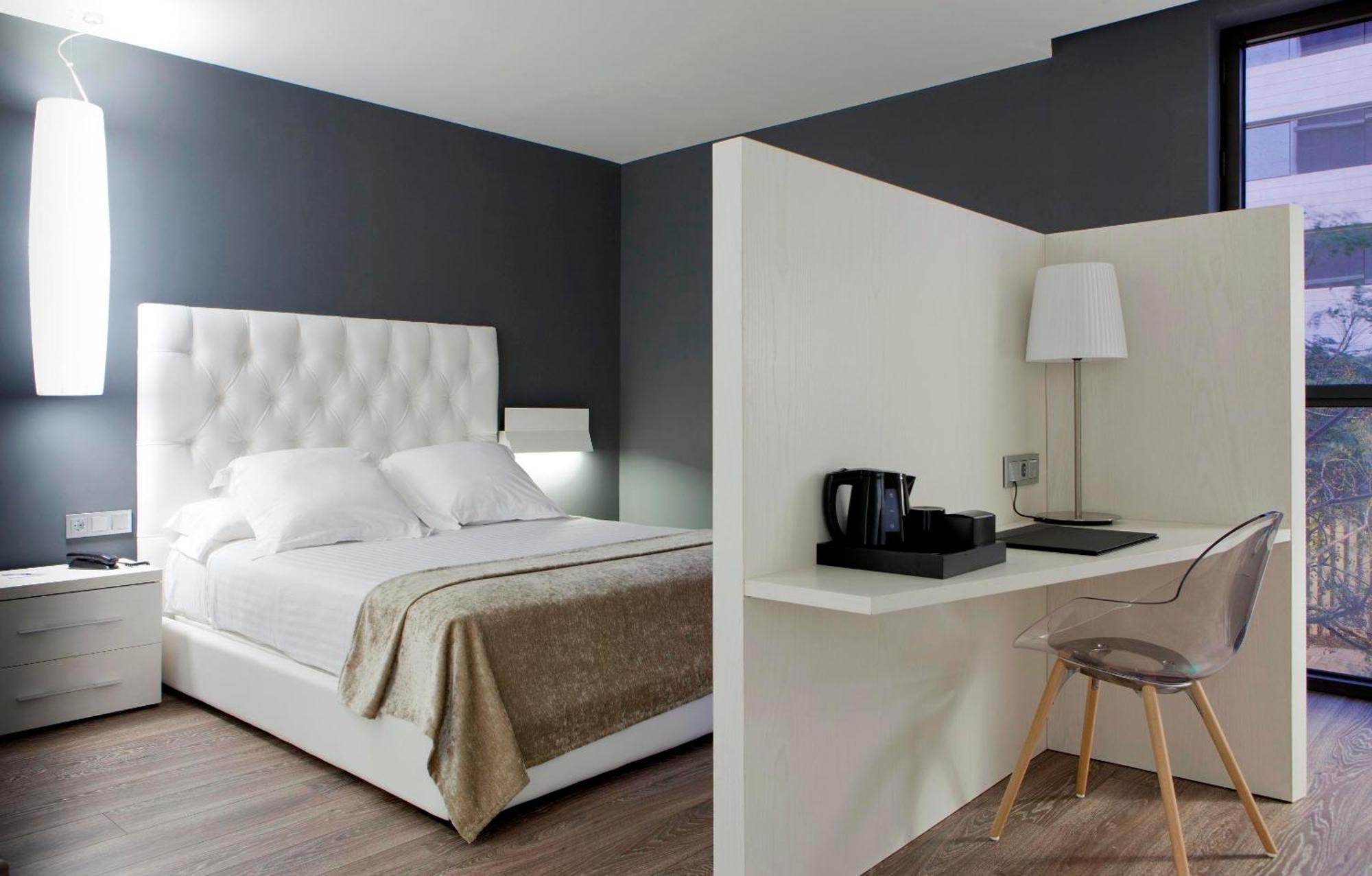 Hotel SB Plaza Europa L'Hospitalet de Llobregat Esterno foto